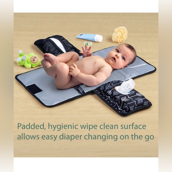 Lil Fox Portable Baby Changing Pad with Wipe Dispenser - Picture 4 of 8
